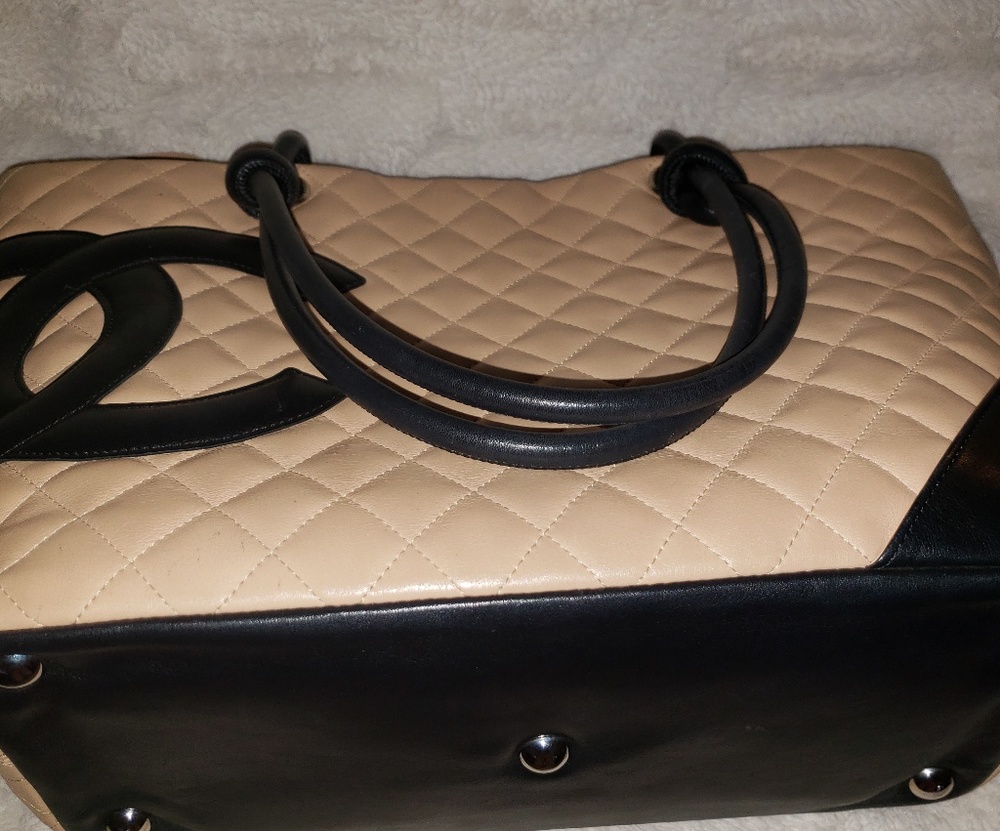 😁SOLD😳 Chanel Cambon Beige/Black Vintage Tote - Picture 3 of 6